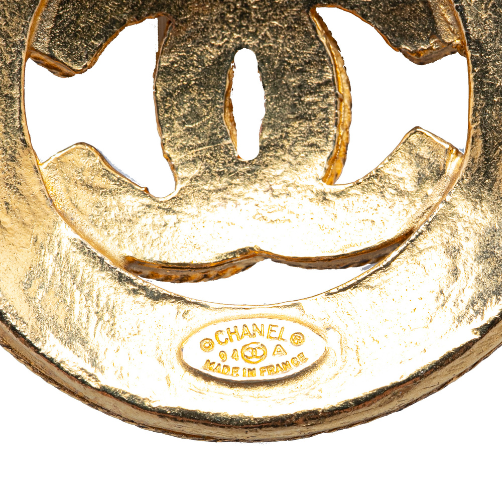 Pre-Loved Chanel Gold Plated CC Round Pendant Necklace - Picture 3 of 5